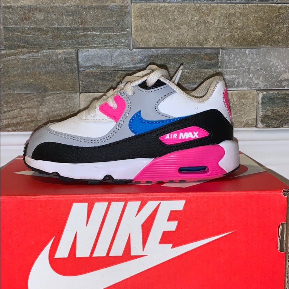 Toddler girl Nike air max 90 size 7c.